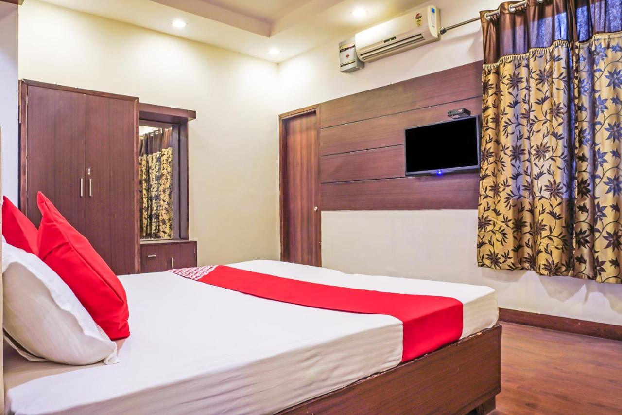 OYO 18895 Hotel Kartikay Grand Hisār Exteriör bild